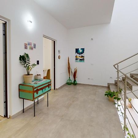 מרינה די ג'ויוסה איוניקה Accomodati B&B מראה חיצוני תמונה