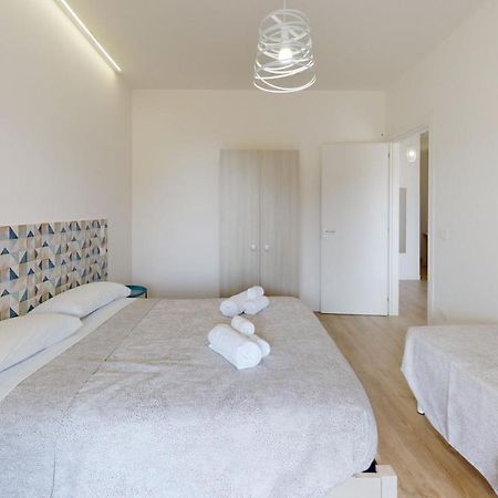 מרינה די ג'ויוסה איוניקה Accomodati B&B מראה חיצוני תמונה