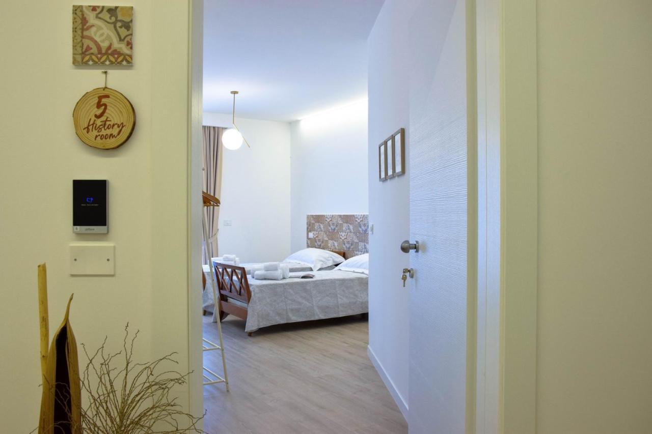 מרינה די ג'ויוסה איוניקה Accomodati B&B מראה חיצוני תמונה
