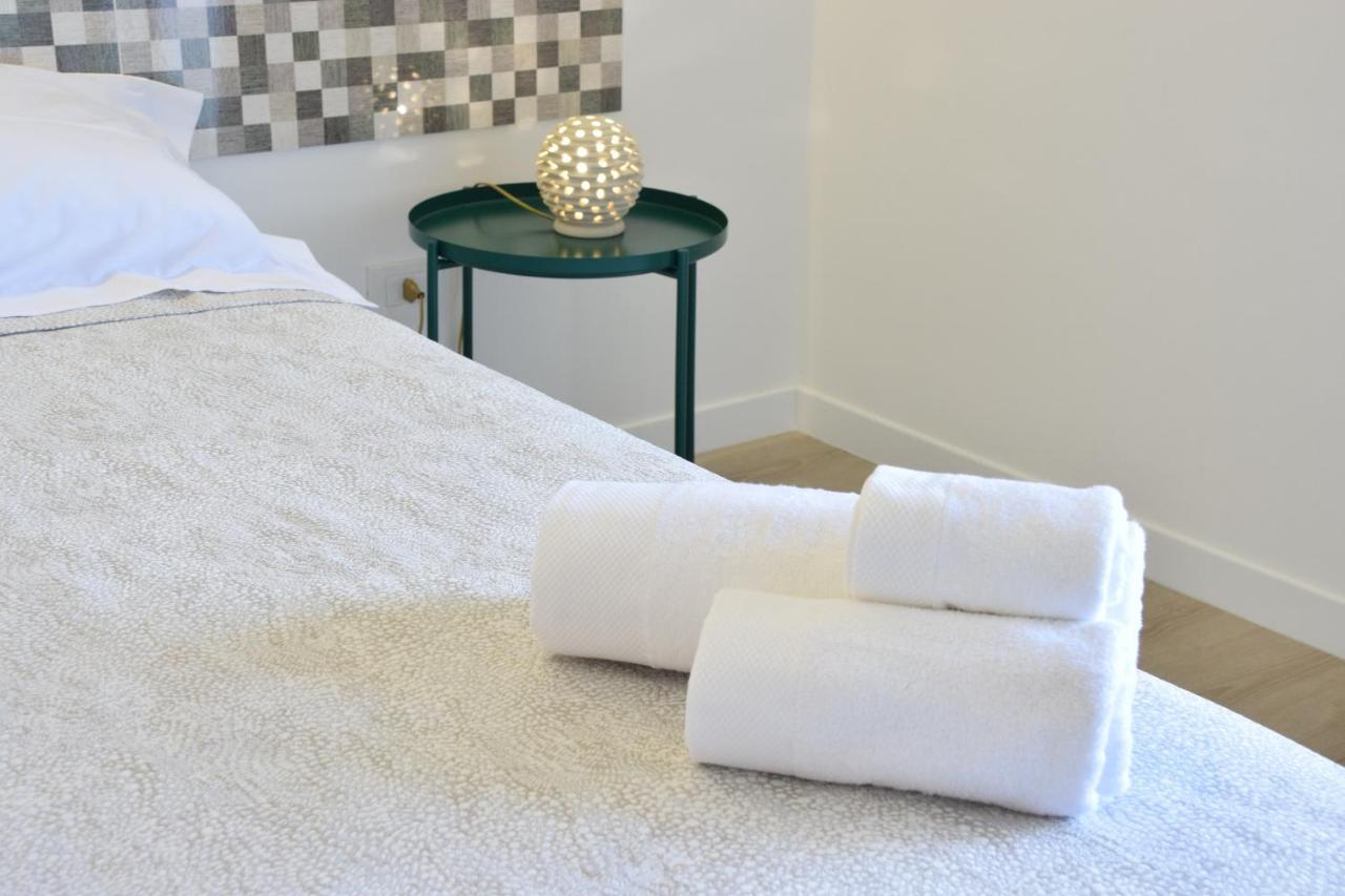 מרינה די ג'ויוסה איוניקה Accomodati B&B מראה חיצוני תמונה