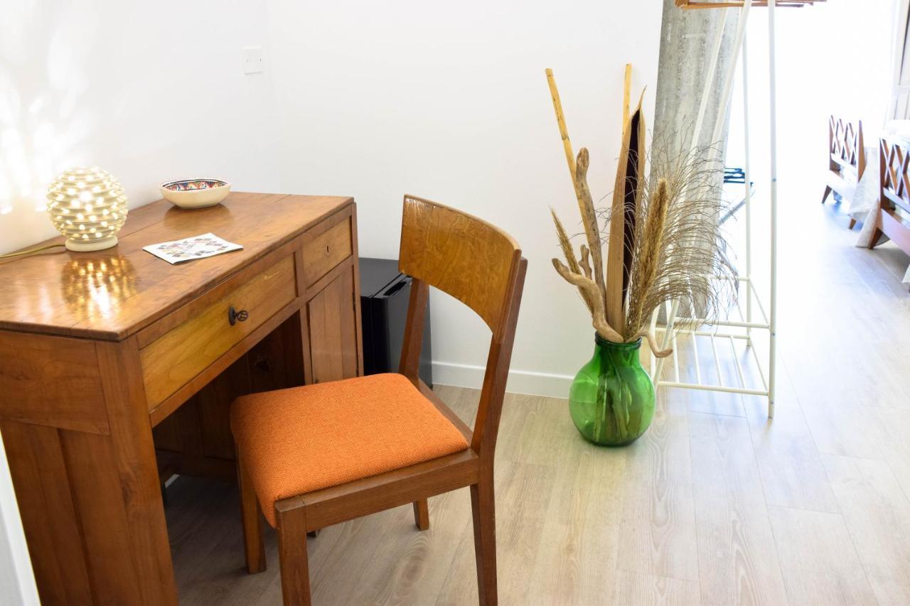 מרינה די ג'ויוסה איוניקה Accomodati B&B מראה חיצוני תמונה