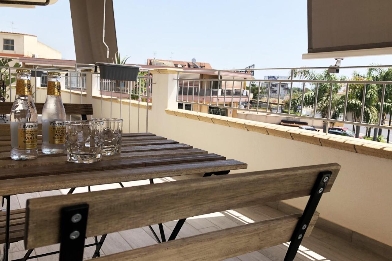 מרינה די ג'ויוסה איוניקה Accomodati B&B מראה חיצוני תמונה