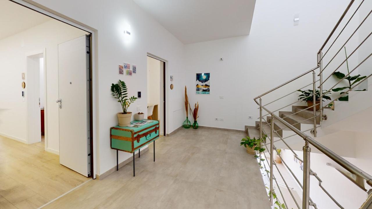 מרינה די ג'ויוסה איוניקה Accomodati B&B מראה חיצוני תמונה
